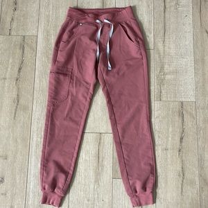 XXS figs scrub bottom